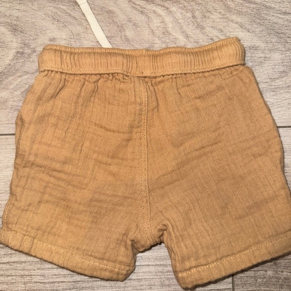 OLD NAVY Tan Baby Outfit Linen Set - Picture 3 of 5